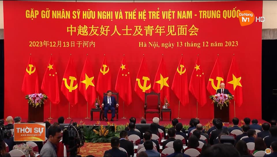 Kinas leder Xi Jinping og Vietnams daværende generalsekretær Nguyễn Phú Trọng under Xis statsbesøg i Vietnam i december 2023.